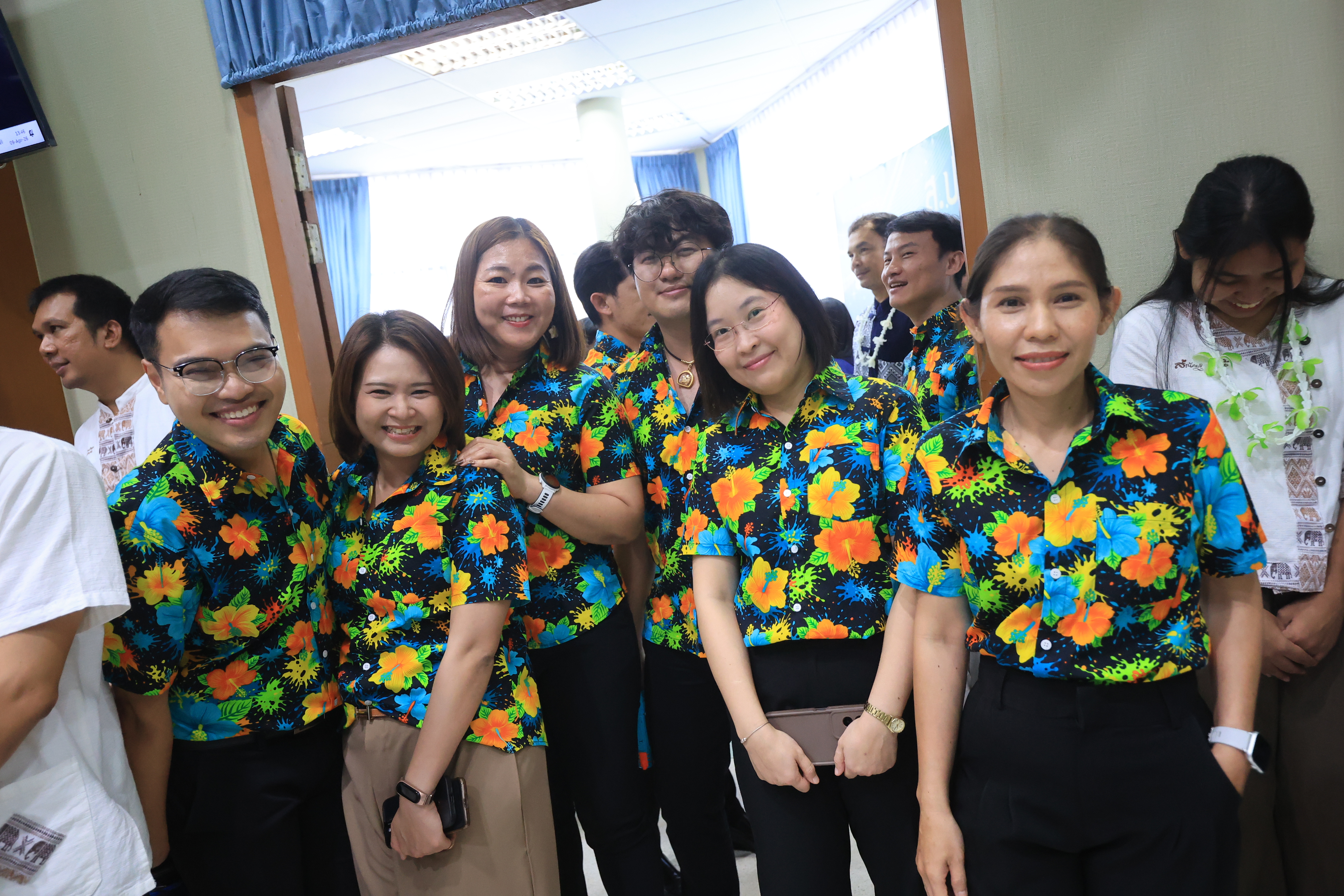 title - ชุ่มฉ่ำ! ชาว ส.ป.ก. ร่วมสรงน้ำพระพุทธรูป และรดน้ำขอพรผู้บริหาร เนื่องในประเพณีวันสงกรานต์ ประจำปี 2569 บรรยากาศเต็มไปด้วยความชื่นมื่นชุ่มฉ่ำ